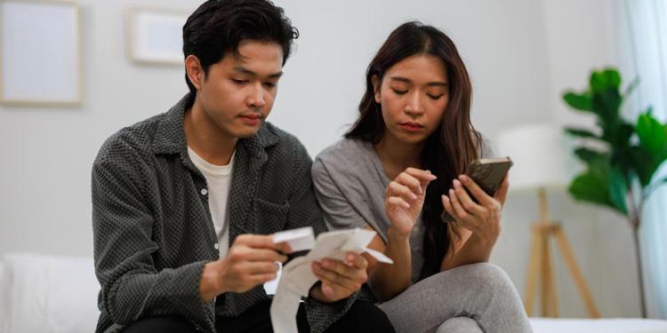 rewrite this title and make it good for SEOCombined or separate finances in marriage: Which option makes sense for you? rewrite this title and make it good for SEOCombined or separate finances in marriage: Which option makes sense for you?