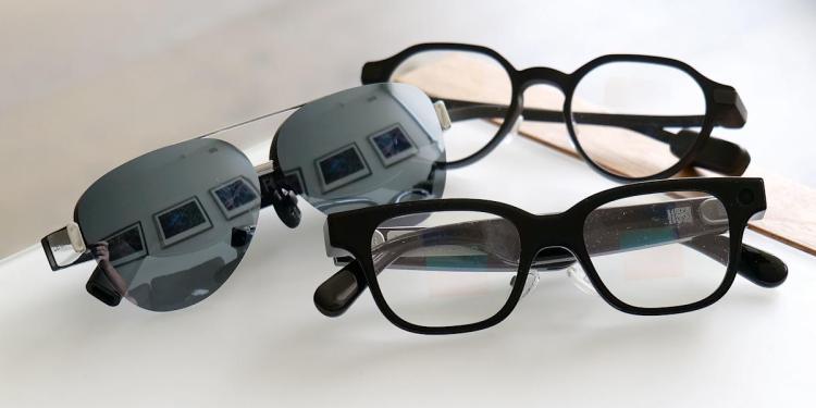 rewrite this title In 2025, tech giants decided smart glasses are the next big thing rewrite this title In 2025, tech giants decided smart glasses are the next big thing