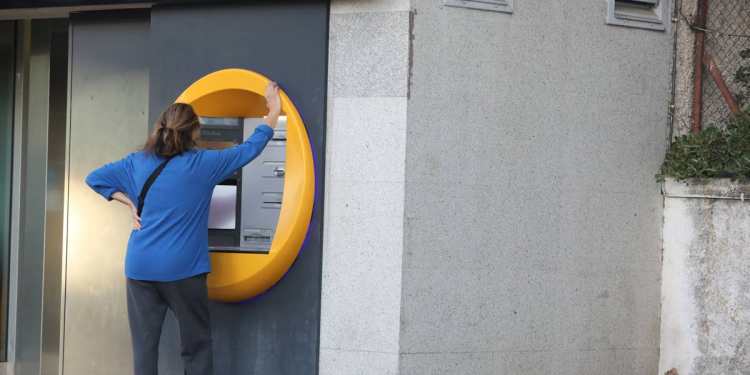 rewrite this title and make it good for SEOAlarm bells raised over fintech firm’s bank purchase rewrite this title and make it good for SEOAlarm bells raised over fintech firm’s bank purchase