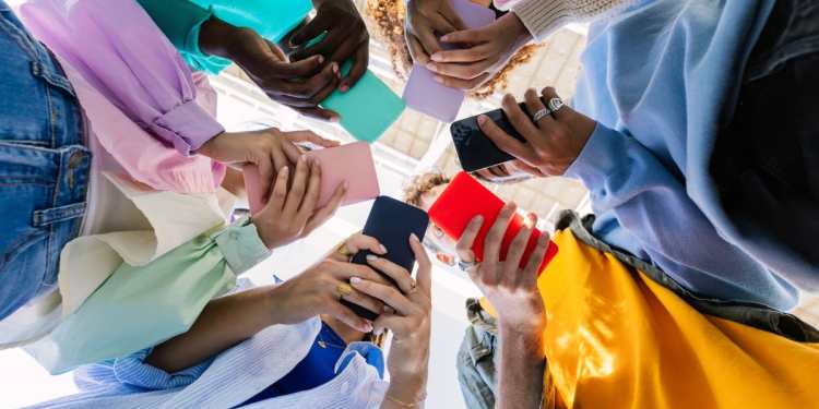 rewrite this title and make it good for SEOSocial media giant lays off 1,000 amid AI shift rewrite this title and make it good for SEOSocial media giant lays off 1,000 amid AI shift