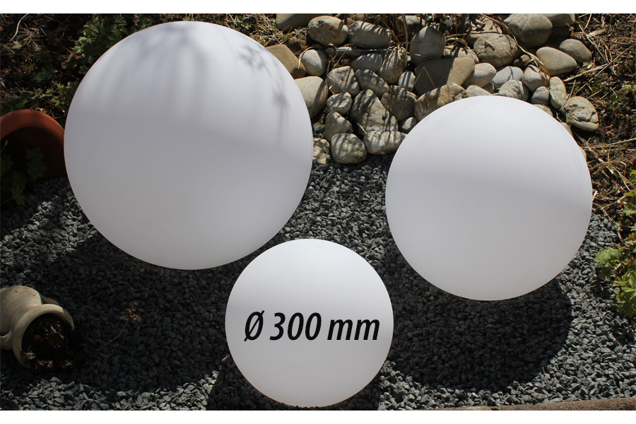 Design-Kugeln Moon 300, Ø 300 mm inkl. Trafo, 2 m Kabel und Fernbedienung Design-Kugeln Moon 300, Ø 300 mm inkl. Trafo, 2 m Kabel und Fernbedienung