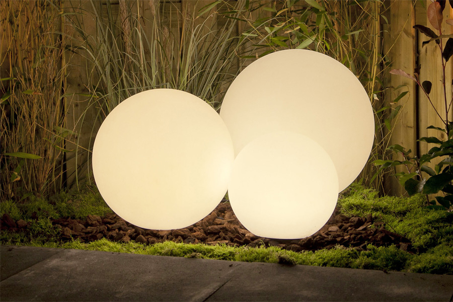 Design-Kugeln Moon Ambiente-Set je 1 Kugel mit Ø 300 mm, 400 mm und 500 mm inkl. Kabel und Fernbedienung Design-Kugeln Moon Ambiente-Set je 1 Kugel mit Ø 300 mm, 400 mm und 500 mm inkl. Kabel und Fernbedienung