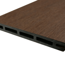 Fassadenverkleidung aus WPC Coextrusion, 13 mm (S) x 130 mm (B / Deckbreite), IPE, Länge 2,9 m, Oberfläche: gebürstet matt (Serie classic) Fassadenverkleidung aus WPC Coextrusion, 13 mm (S) x 130 mm (B / Deckbreite), IPE, Länge 2,9 m, Oberfläche: gebürstet matt (Serie classic)