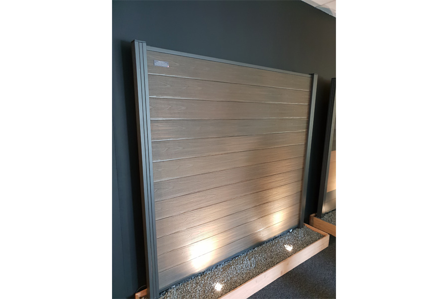 WPC Zaun / Sichtschutz / Steckzaun, 20 (S) x 1800 (H) x 1800 (B) mm, incl. Anfangs- und Abschlussleiste Modulares Zaunsystem in Coex IPE (ohne Pfosten) WPC Zaun / Sichtschutz / Steckzaun, 20 (S) x 1800 (H) x 1800 (B) mm, incl. Anfangs- und Abschlussleiste Modulares Zaunsystem in Coex IPE (ohne Pfosten)