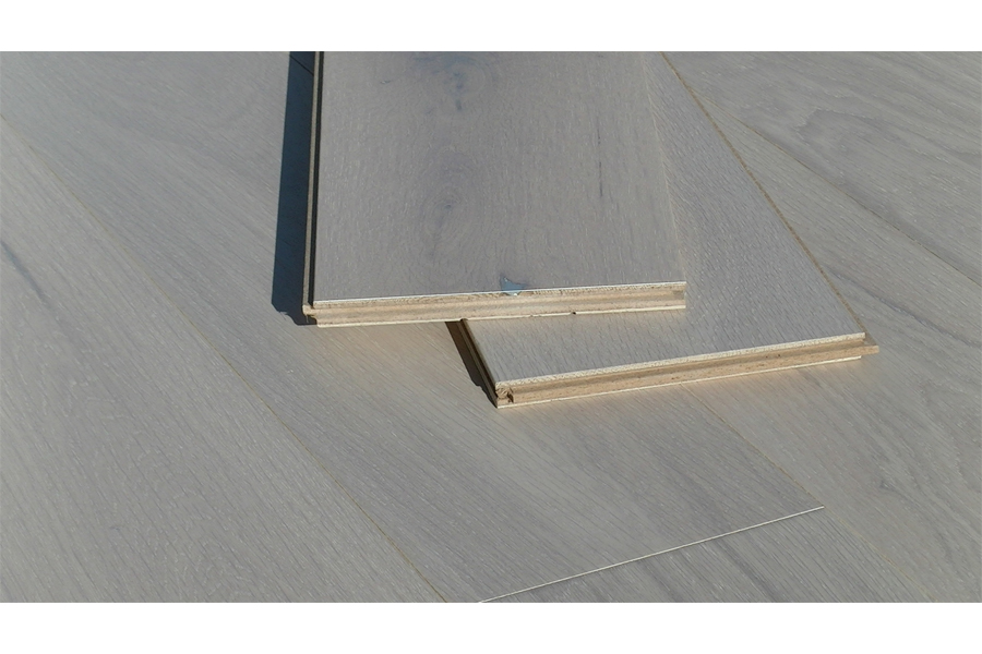 Parkett Landhausdiele weiß geölt, leicht gebürstet, 13,5 x 160 x 1800 mm 2. Wahl / Restposten, Mengen und Angebot n. Absprache Parkett Landhausdiele weiß geölt, leicht gebürstet, 13,5 x 160 x 1800 mm 2. Wahl / Restposten, Mengen und Angebot n. Absprache