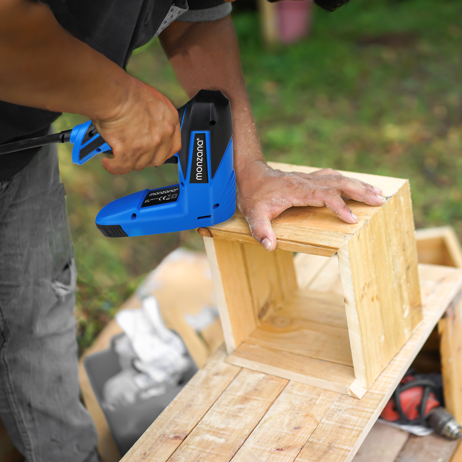 Elektrotacker Blau/Schwarz inkl 400 Klammern – Bild 2