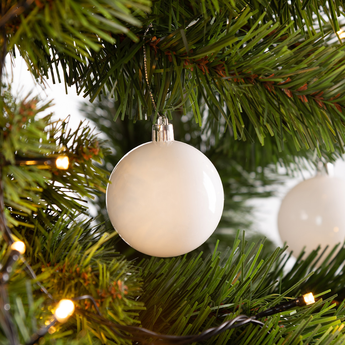 Weihnachtskugeln Weiß 24 tlg in matt glänzend & glitzernd – Bild 2