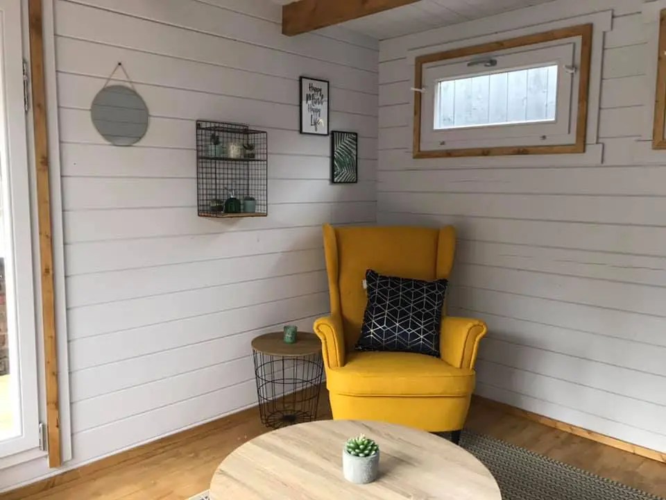 Gartenhaus “Mini Hansa Lounge” 4x4m | Kleines zeitgenössisches Gartenbüro Mini Hansa Lounge | Fertiges Blockhaus-Gartenbüro – Bild 2