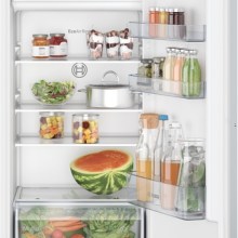 BOSCH Serie 2 Einbau-Kühlschrank mit Gefrierfach 122.1 x 54.1 cm Schleppscharnier KIL42NSE0 BOSCH Serie 2 Einbau-Kühlschrank mit Gefrierfach 122.1 x 54.1 cm Schleppscharnier KIL42NSE0