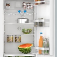 BOSCH Serie 4 Einbau-Kühlschrank mit Gefrierfach 177.2 x 54.1 cm Flachscharnier KIL82VFE0 BOSCH Serie 4 Einbau-Kühlschrank mit Gefrierfach 177.2 x 54.1 cm Flachscharnier KIL82VFE0