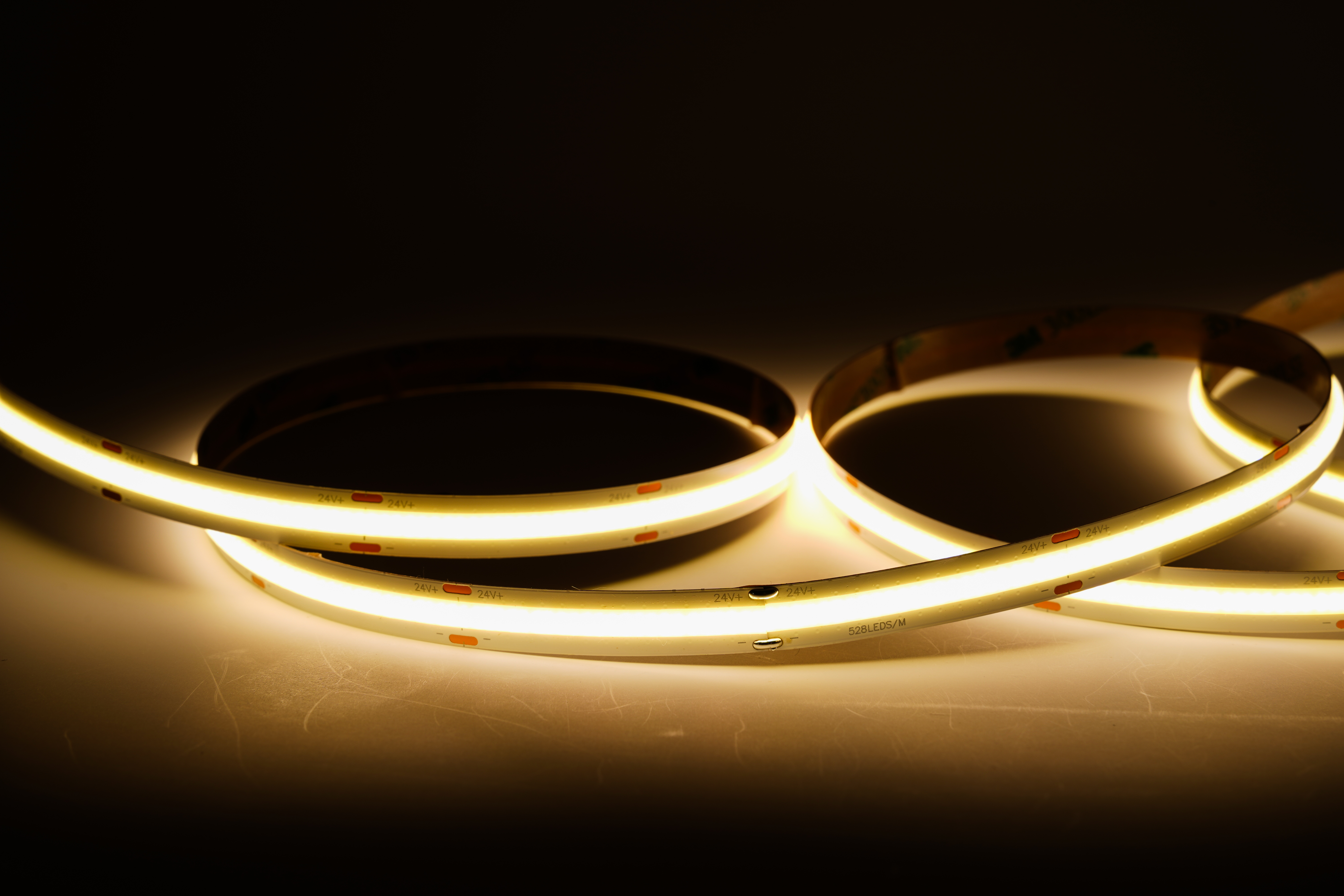 COB LED-Streifen 10 mm – 528 LEDs/m, 24 V, 14 W/m, homogenes & punktfreies Licht – Bild 4