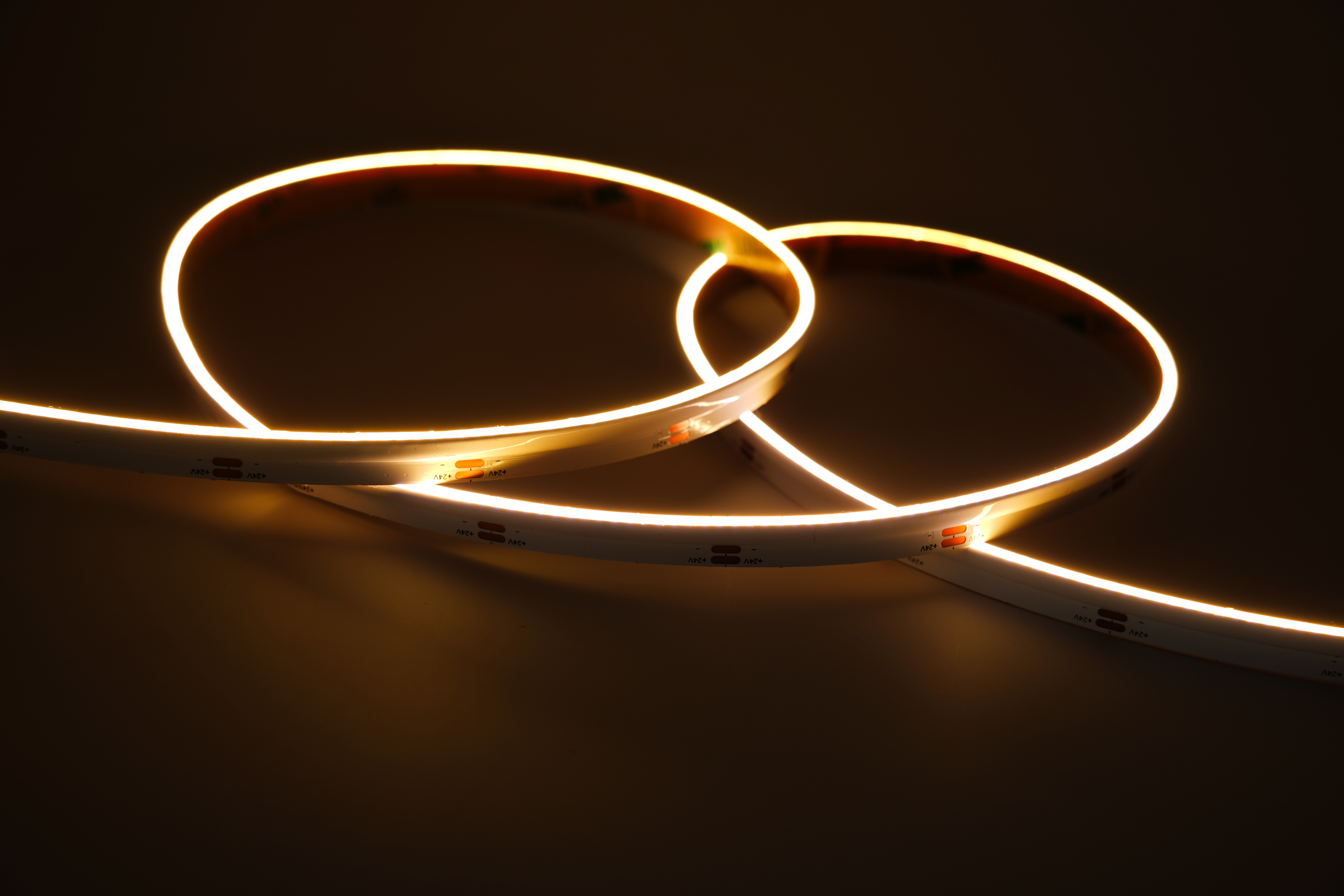 Side View COB LED-Streifen 8 mm Neutralweiß 4000K– 480 LEDs/m, 24 V, 10 W/m, seitliche Abstrahlung – Bild 4