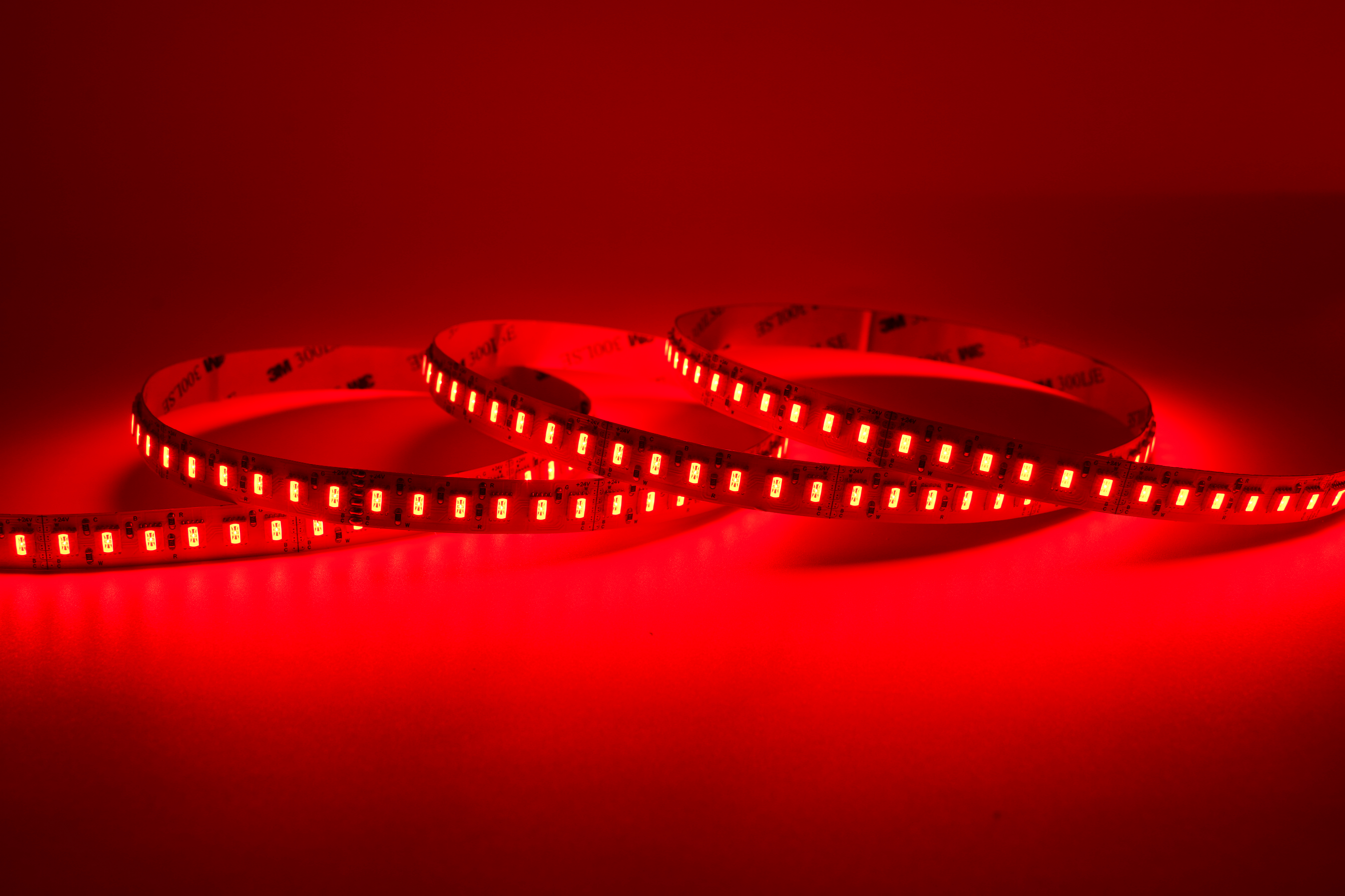 RGBCCT 5-in1 LED-Streifen 12 mm – 120LEDs/m, 24 V, 33 W/m – 2700K-6500K Band mit 120° Abstrahlwinkel – Bild 4