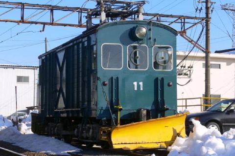 The One about railway workers with the snowplow locomotive “Deki 11,” which is over 100 years old! The One about railway workers with the snowplow locomotive “Deki 11,” which is over 100 years old!