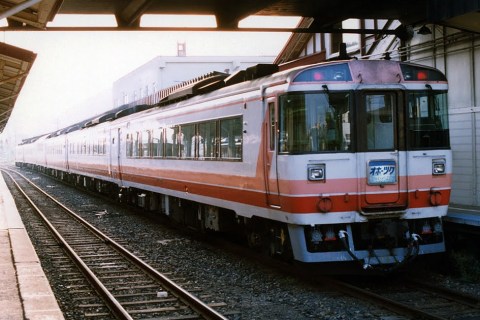 The One about the final run of the KiHa 181 and KiHa 183 trains at Sapporo Station The One about the final run of the KiHa 181 and KiHa 183 trains at Sapporo Station