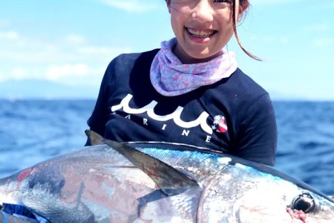 The One about Chiichan catching a big fish at Yakushima, Tokara Islands The One about Chiichan catching a big fish at Yakushima, Tokara Islands