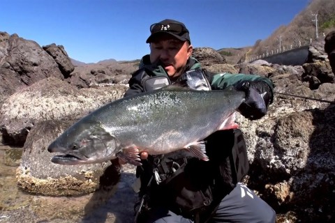 The One about TV Osaka’s production “THE FISHING” will air on Saturday, May 9th at 5:30 PM on the TV Tokyo network (6 stations throughout Japan) The One about TV Osaka’s production “THE FISHING” will air on Saturday, May 9th at 5:30 PM on the TV Tokyo network (6 stations throughout Japan)