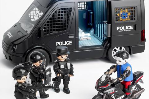 The One about the Doloowee City Police Car – Swat Team set The One about the Doloowee City Police Car – Swat Team set