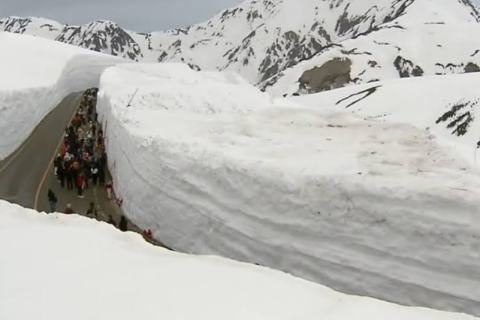 The One about Snow still lingering at Northern Alps, Tateyama Kurobe Alpine Route opened on the 15th The One about Snow still lingering at Northern Alps, Tateyama Kurobe Alpine Route opened on the 15th