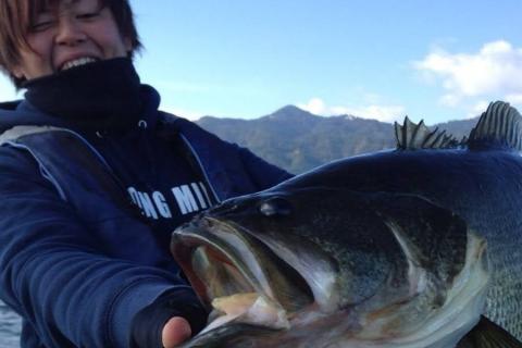 The One about Metamasa trying different lures at Lake Biwa The One about Metamasa trying different lures at Lake Biwa