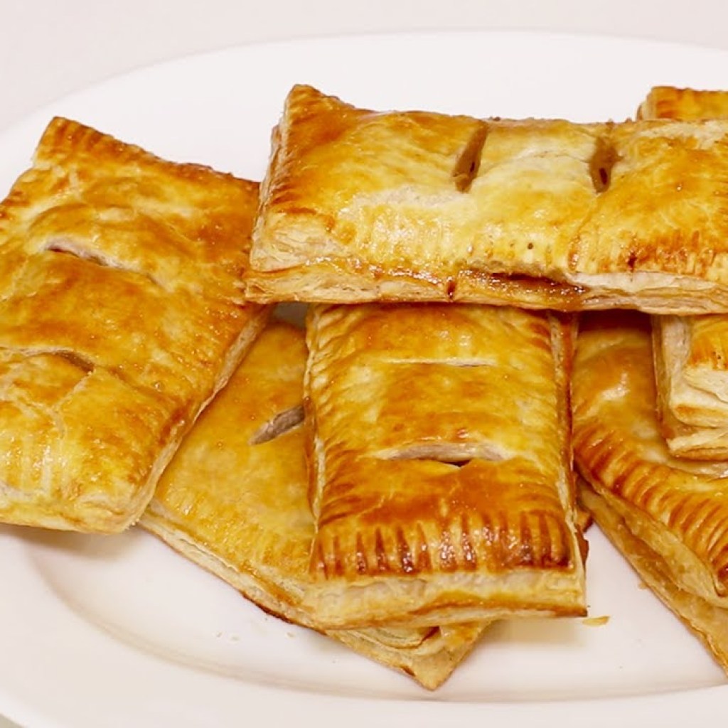Apple Pie Recipe With Puff Pastry Sheets | Bakery Style Recipes at Home | Kitchen With Amna Apple Pie Recipe With Puff Pastry Sheets | Bakery Style Recipes at Home | Kitchen With Amna