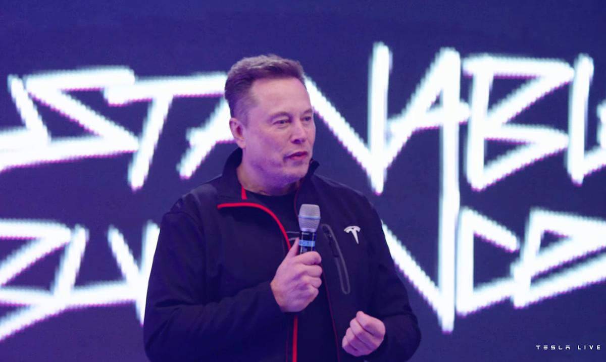 Elon Musk dice que los propietarios de Tesla podrán “remitir mensajes de texto y conducir” muy pronto Elon Musk dice que los propietarios de Tesla podrán “remitir mensajes de texto y conducir” muy pronto