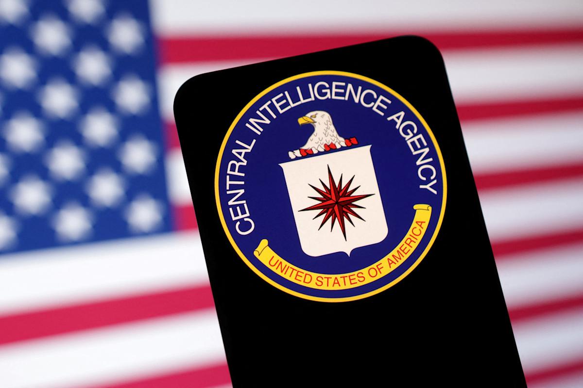 La CIA deja de editar The World Factbook La CIA deja de editar The World Factbook