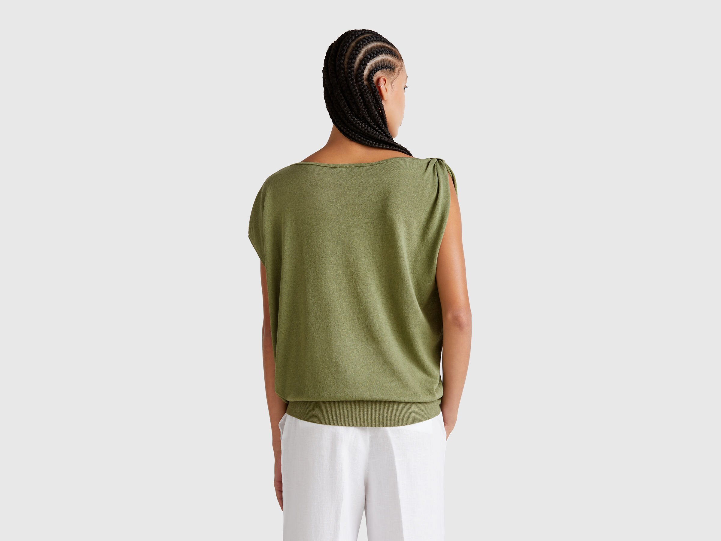 Pull asymétrique en lin mélangé – Image 2