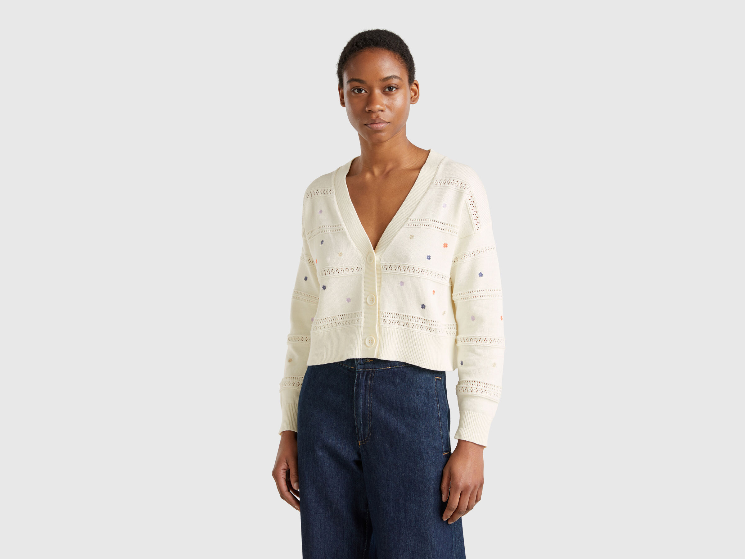 Cardigan à fleurs brodées Cardigan à fleurs brodées