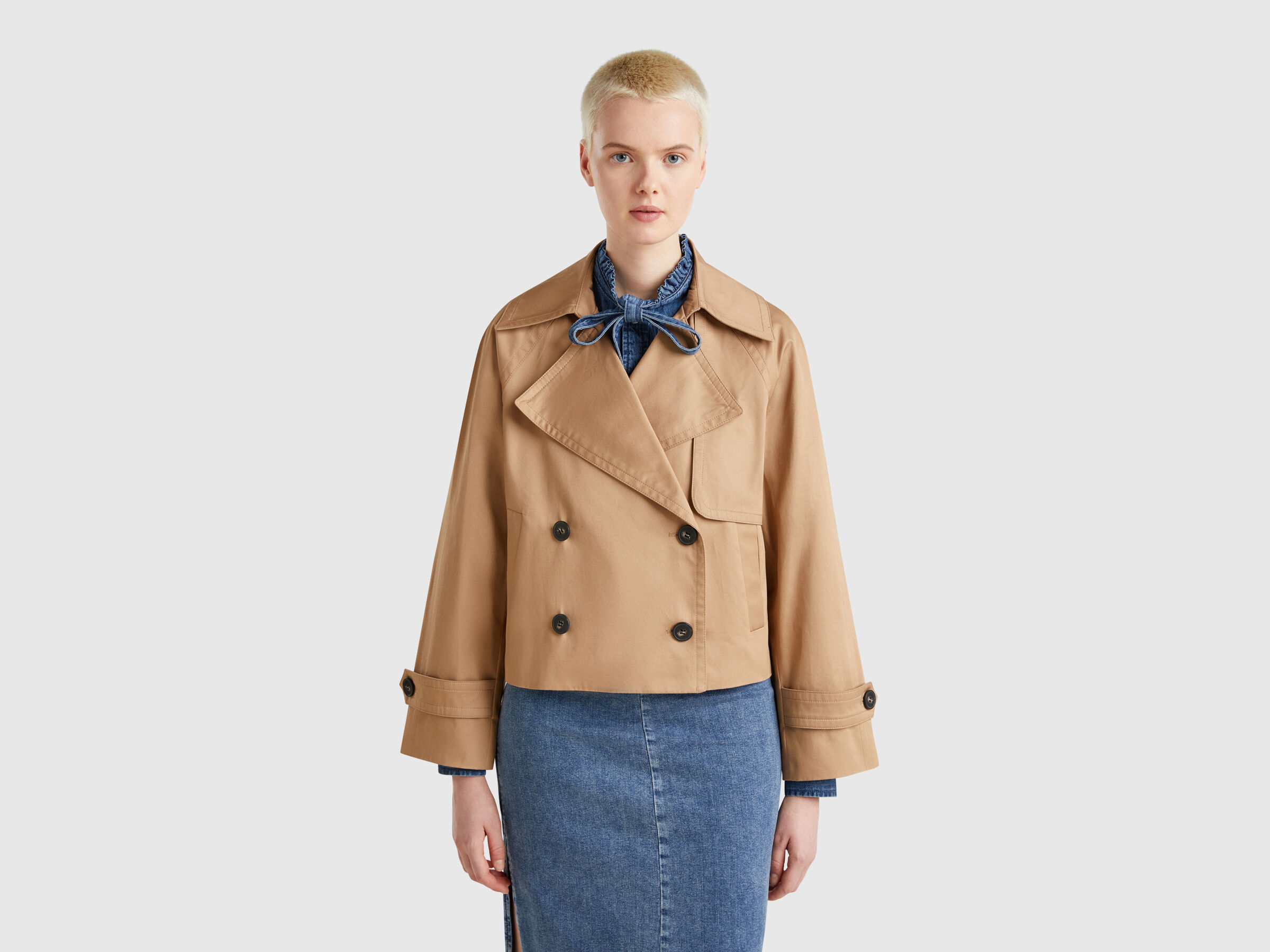 Trench court à double boutonnage Trench court à double boutonnage