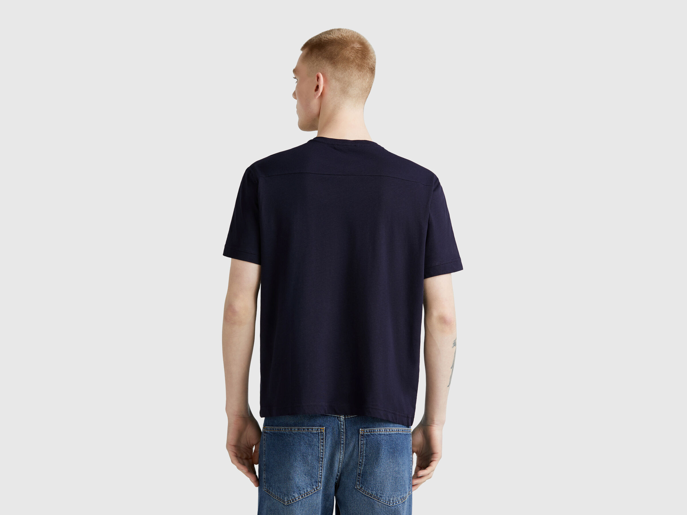 T-shirt en lin mélangé avec poche – Image 2