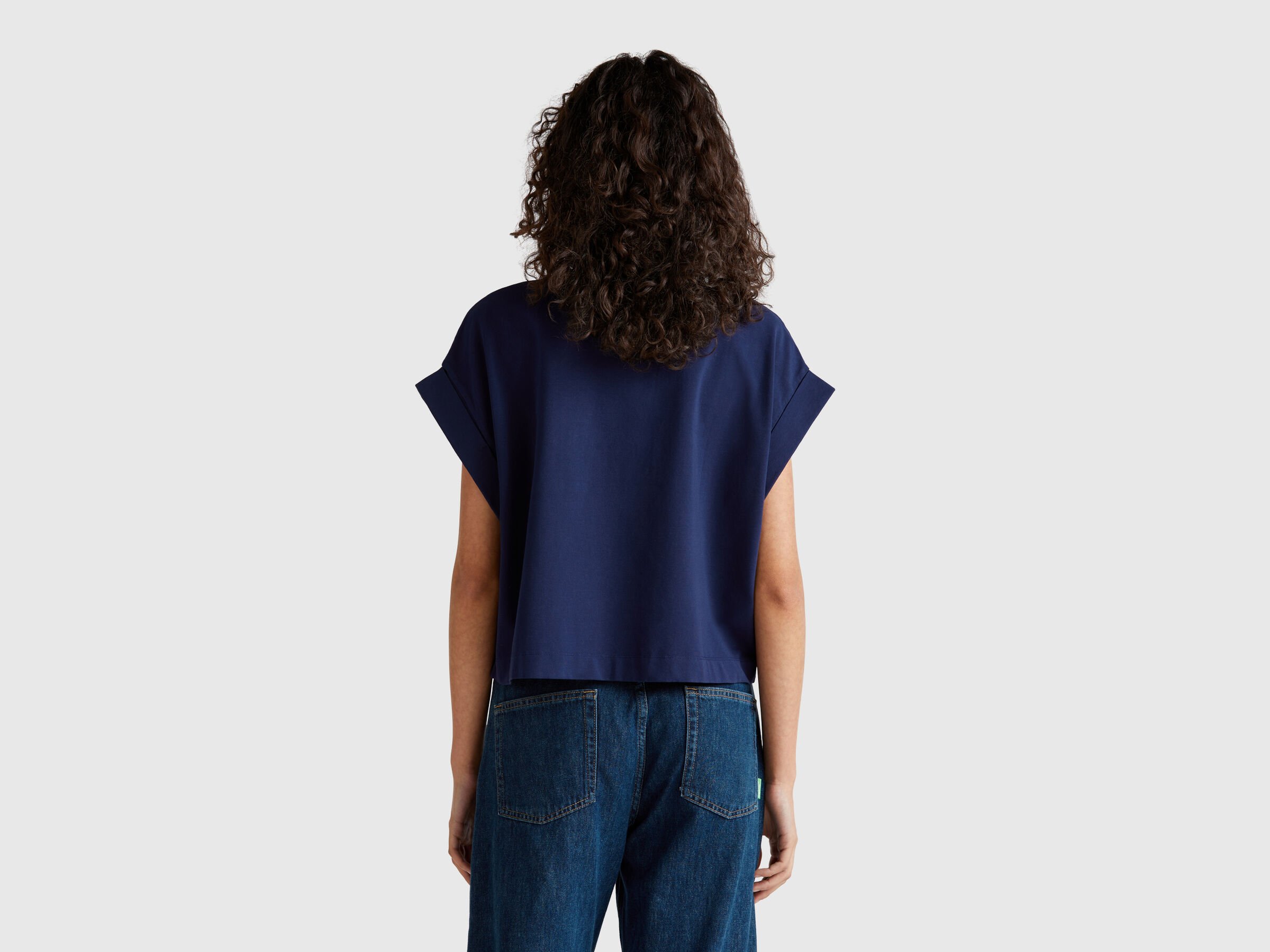 T-shirt avec poche macramé – Image 2