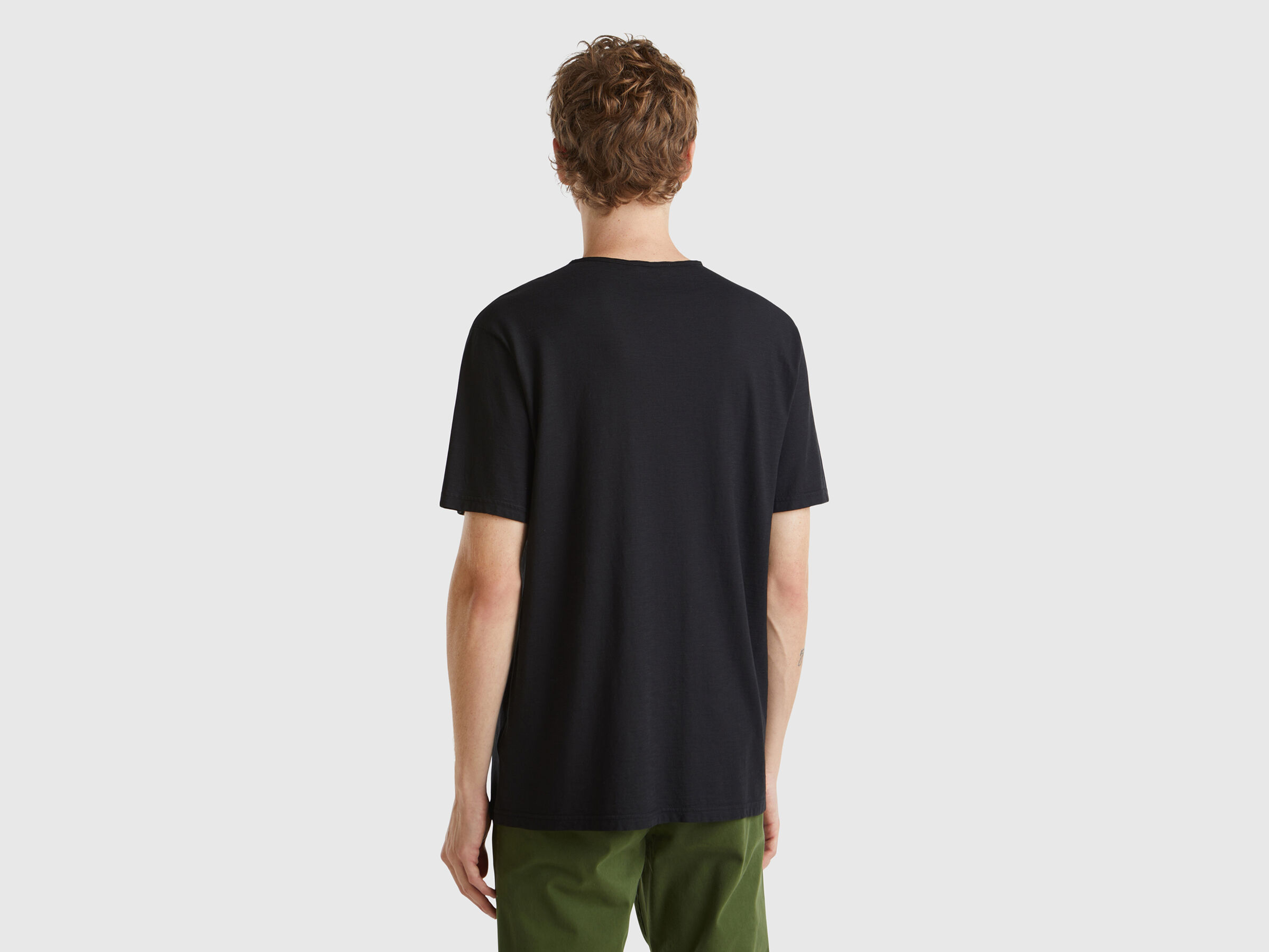 T-shirt 100% coton avec col V – Image 2