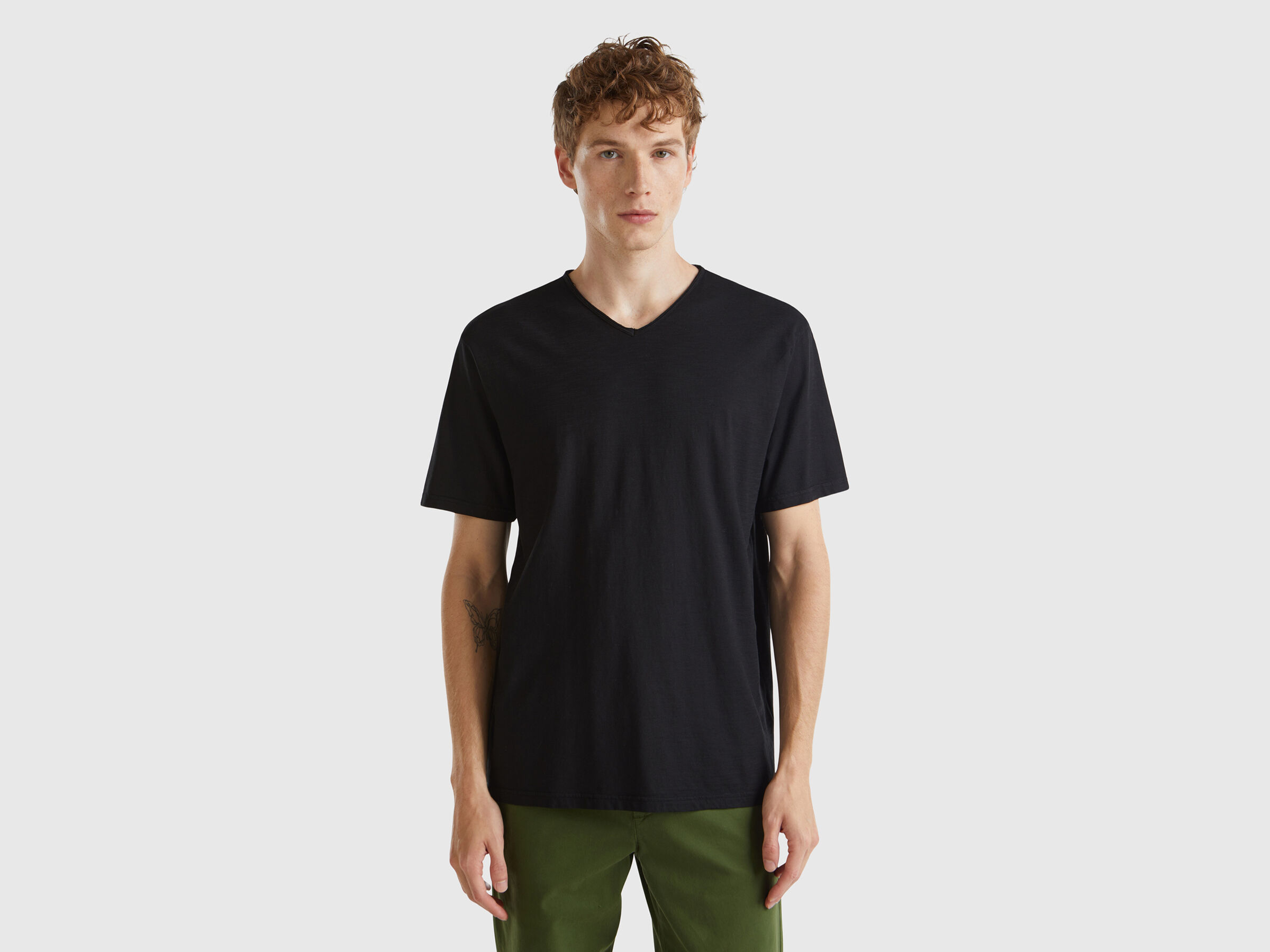 T-shirt 100% coton avec col V T-shirt 100% coton avec col V