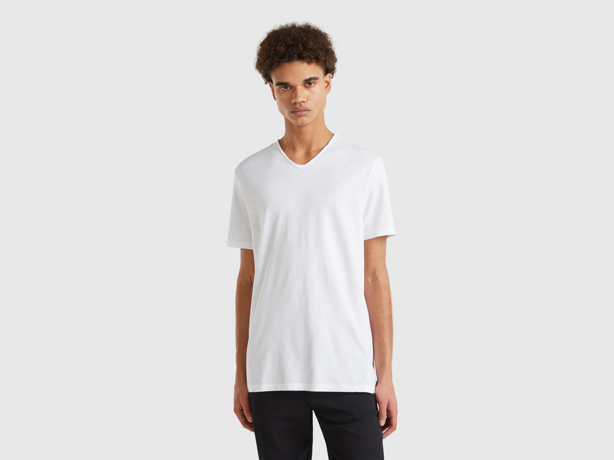 T-shirt 100% coton avec col V T-shirt 100% coton avec col V