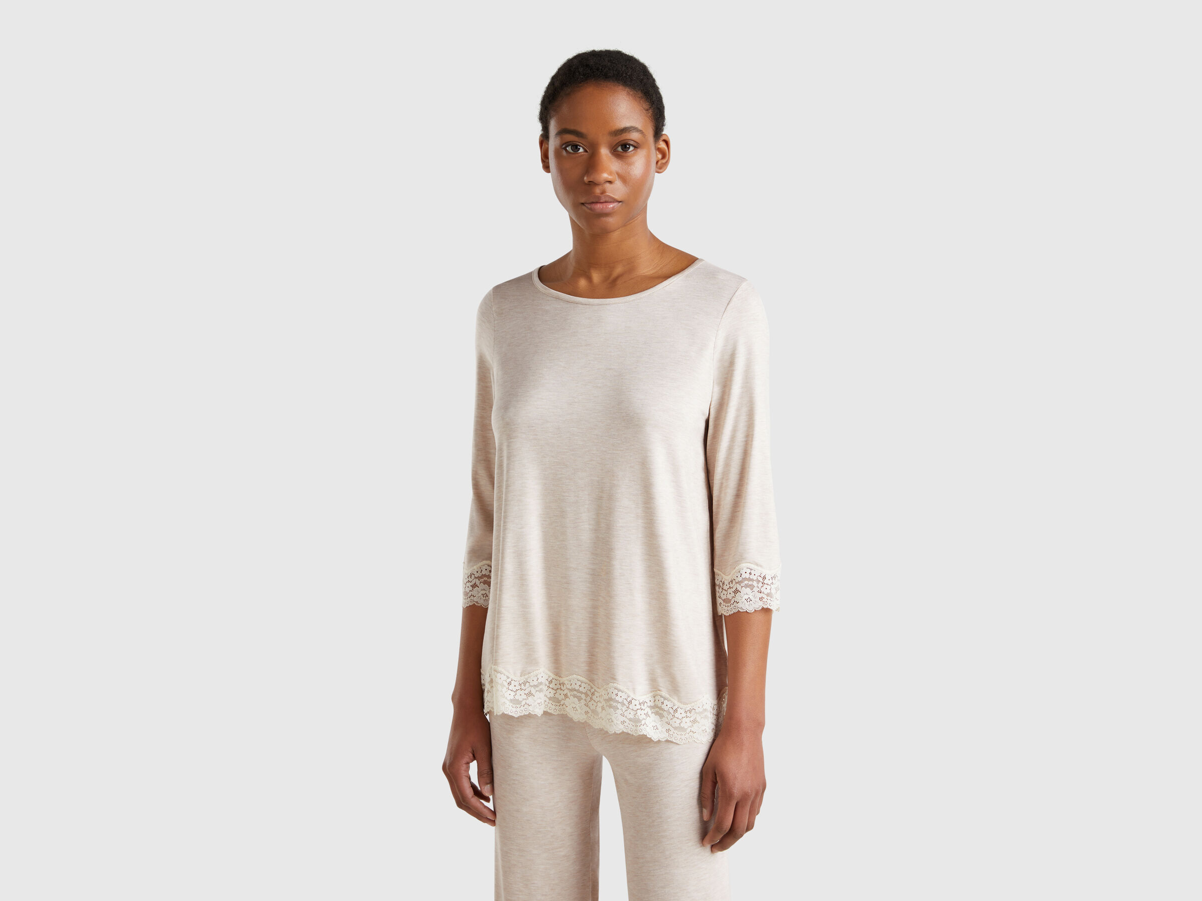 Chemise fluide détails dentelle Chemise fluide détails dentelle