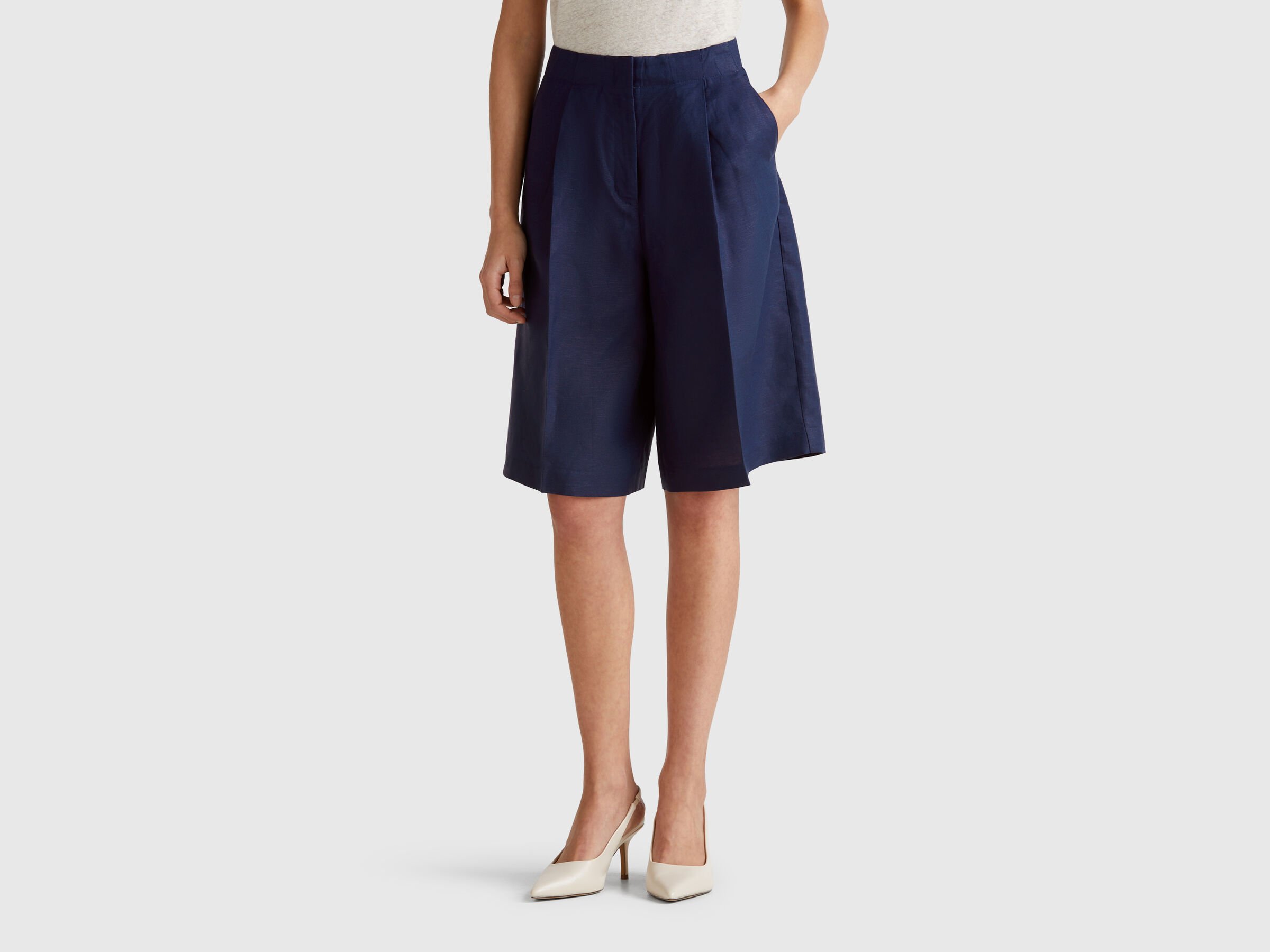 Bermuda mi-long en lin mélangé Bermuda mi-long en lin mélangé