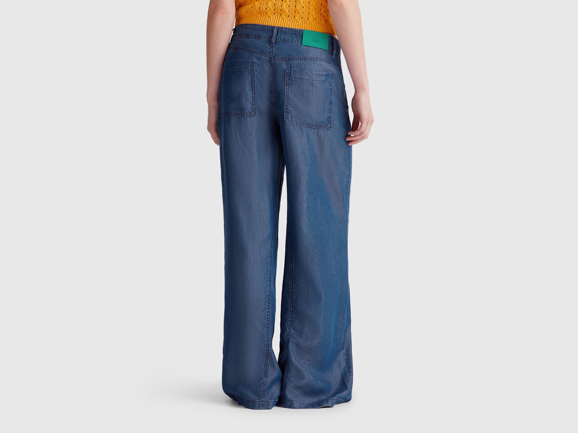 Pantalon large en chambray – Image 2