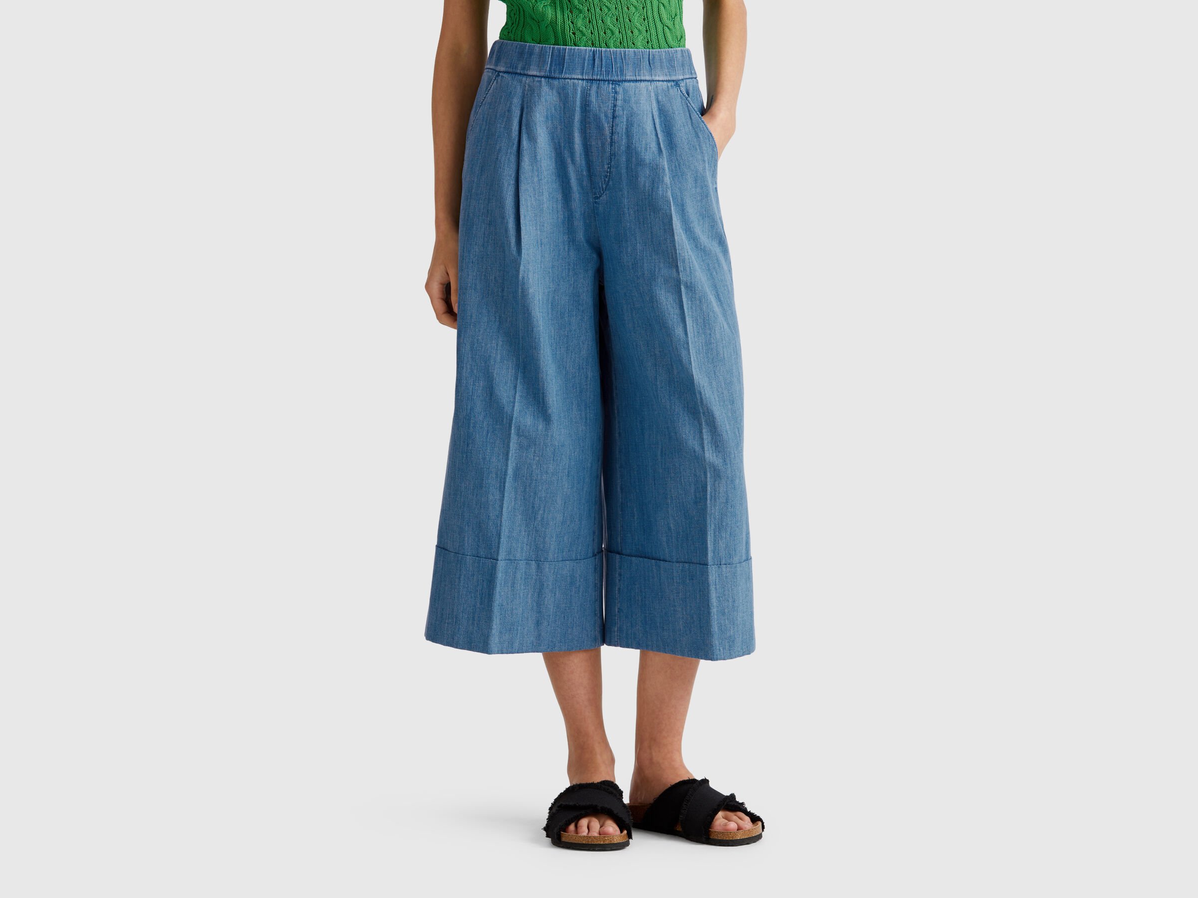 Jean large avec revers Jean large avec revers