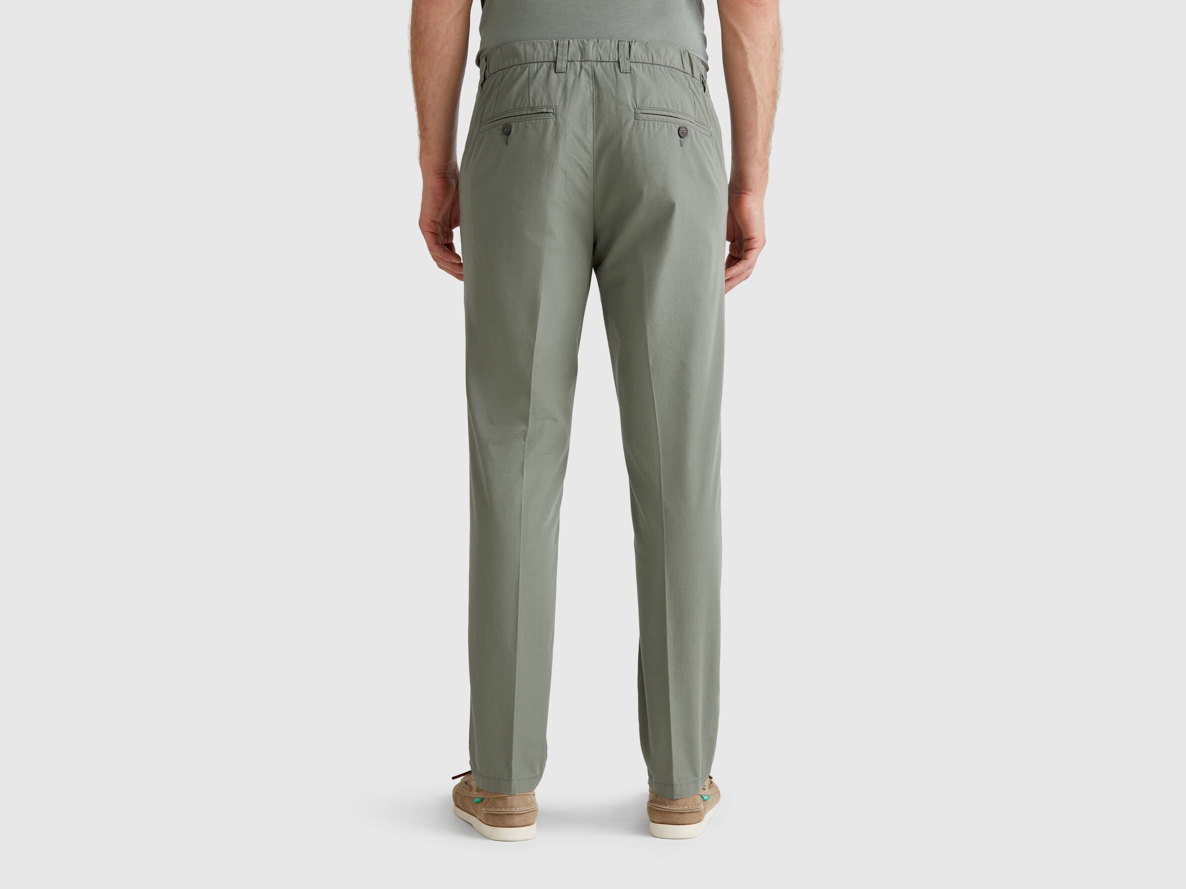 Chino coupe slim en coton léger – Image 2