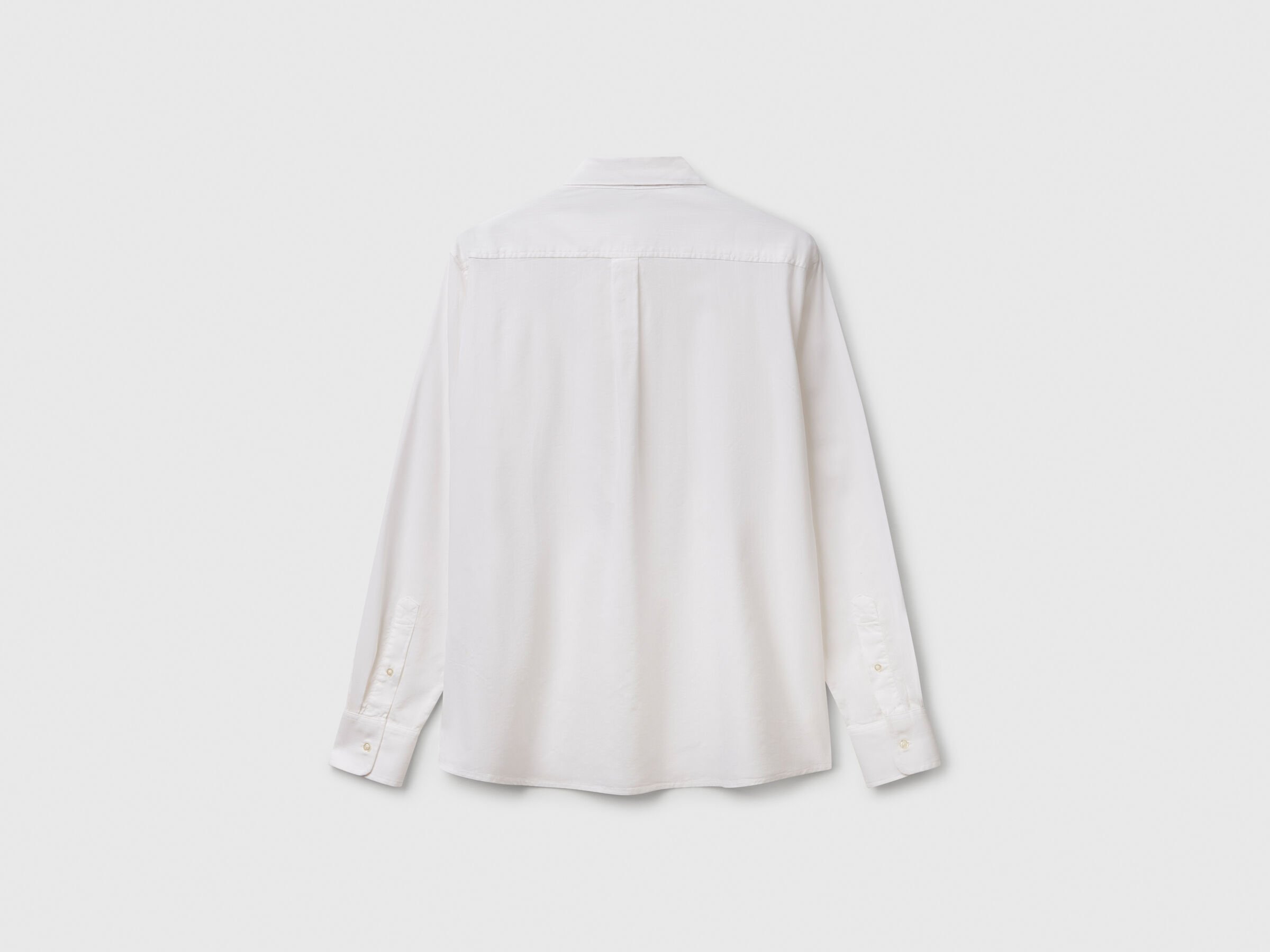 Chemise boutonnée coupe classique – Image 4