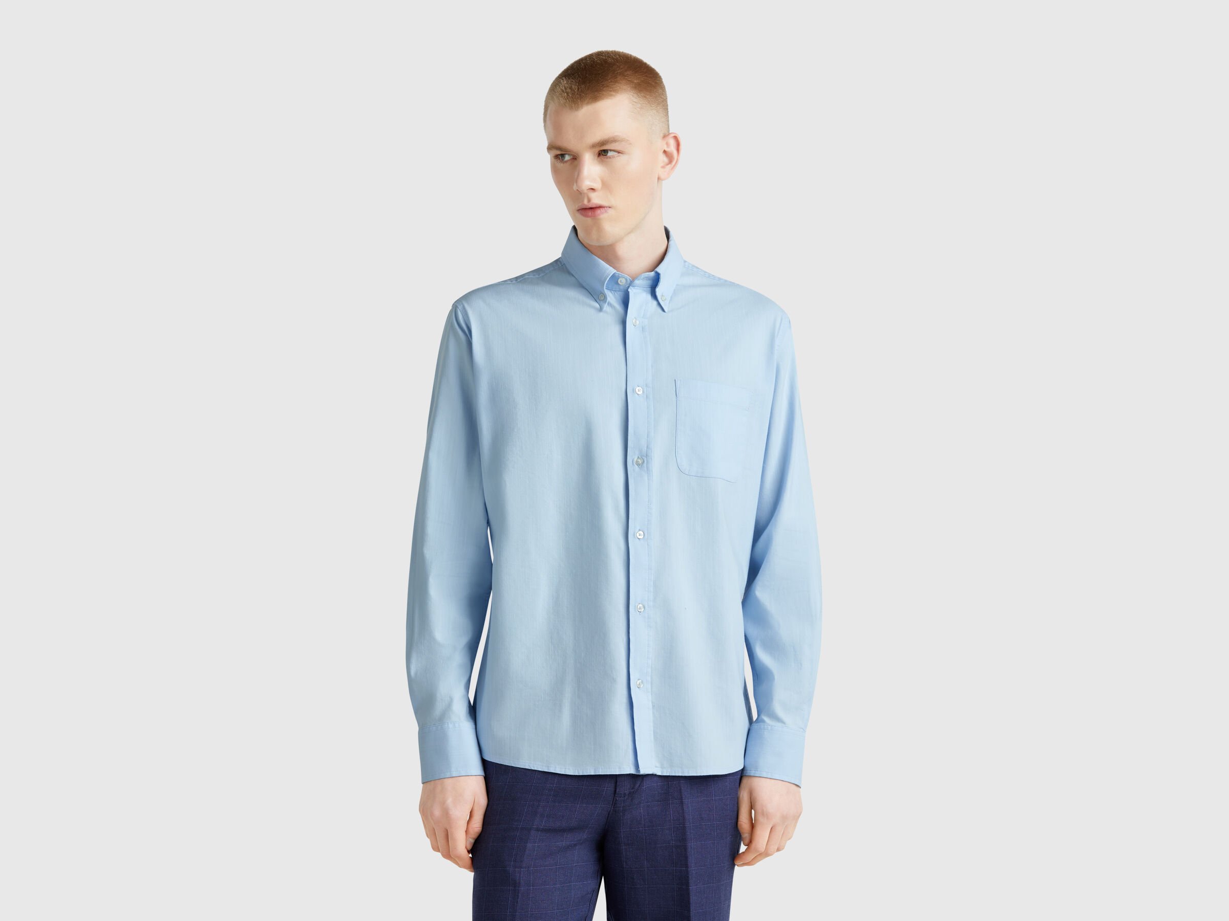 Chemise boutonnée coupe classique Chemise boutonnée coupe classique