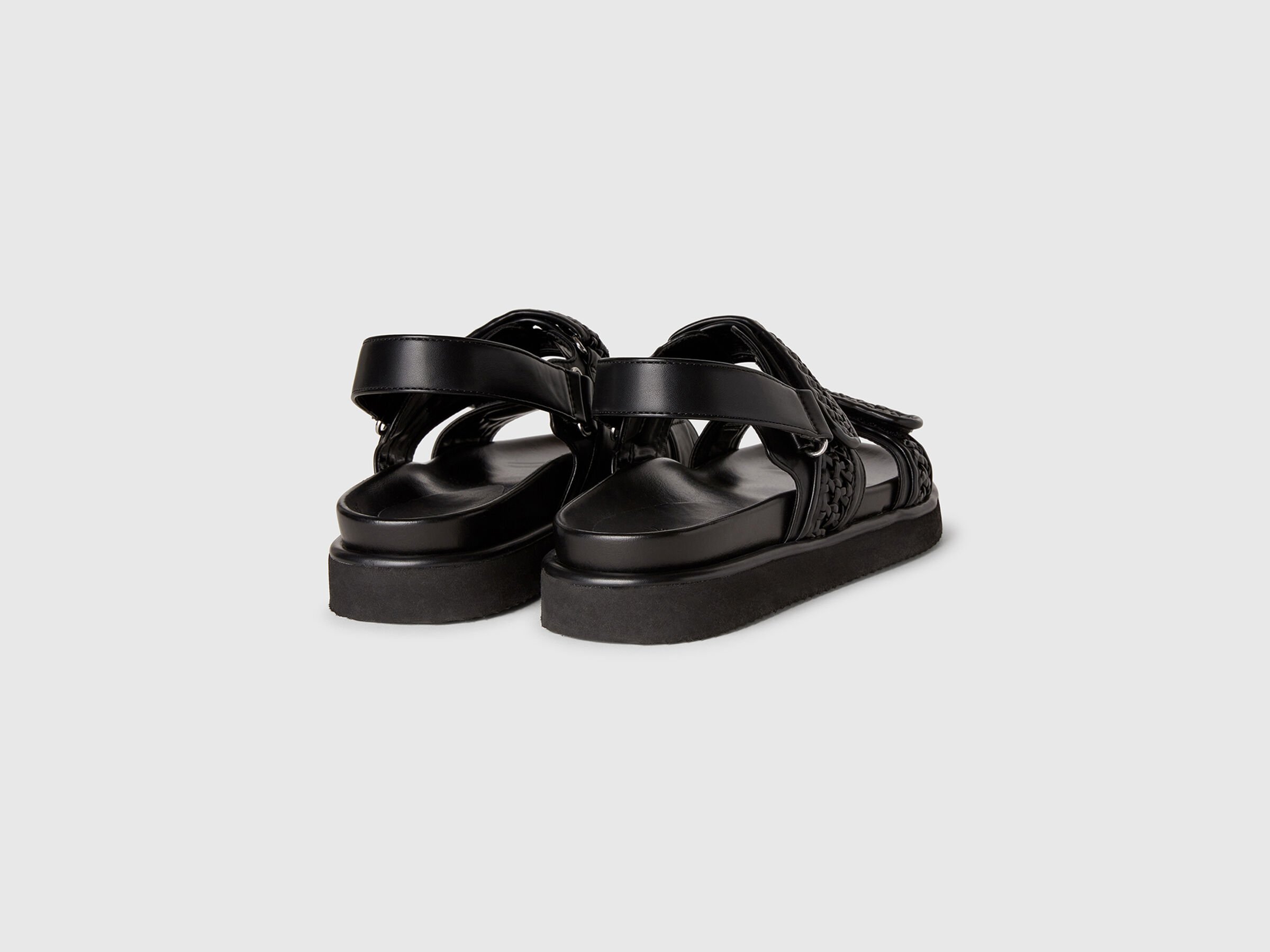 Sandales ouvertes en tissu enduit – Image 2