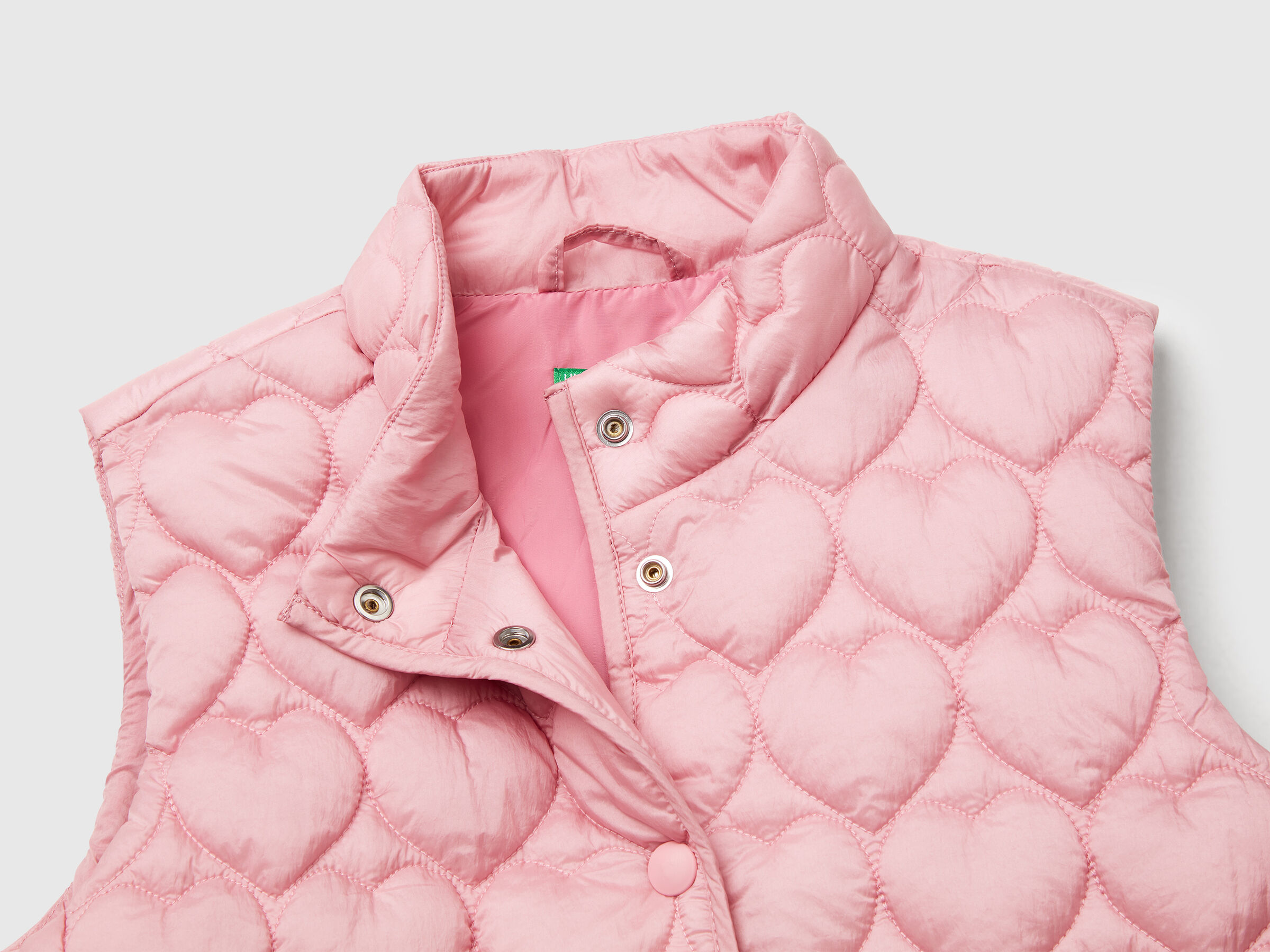 Gilet matelassé avec piqué en forme de cœur – Image 3