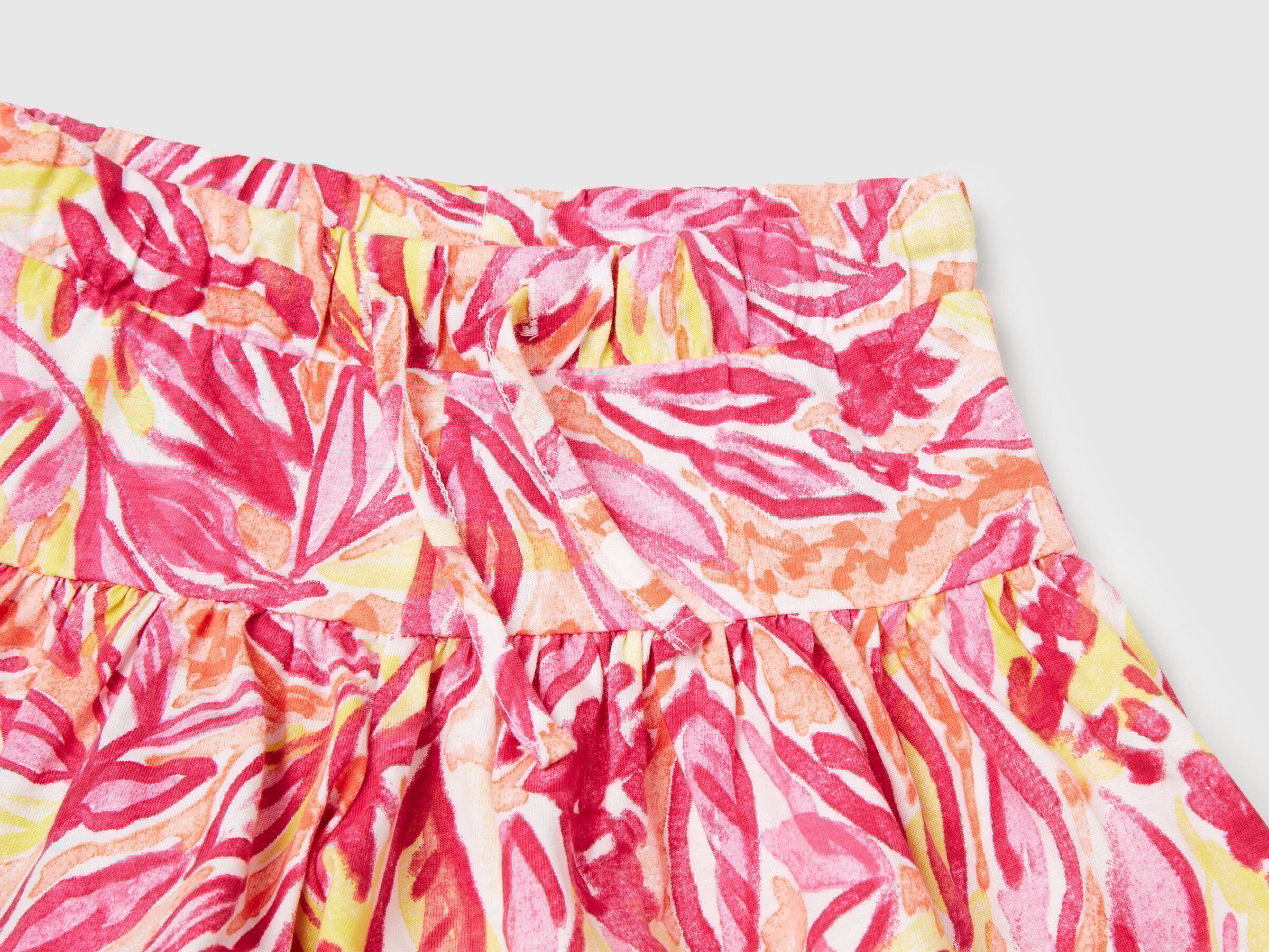 Short rose à imprimé tropical – Image 3