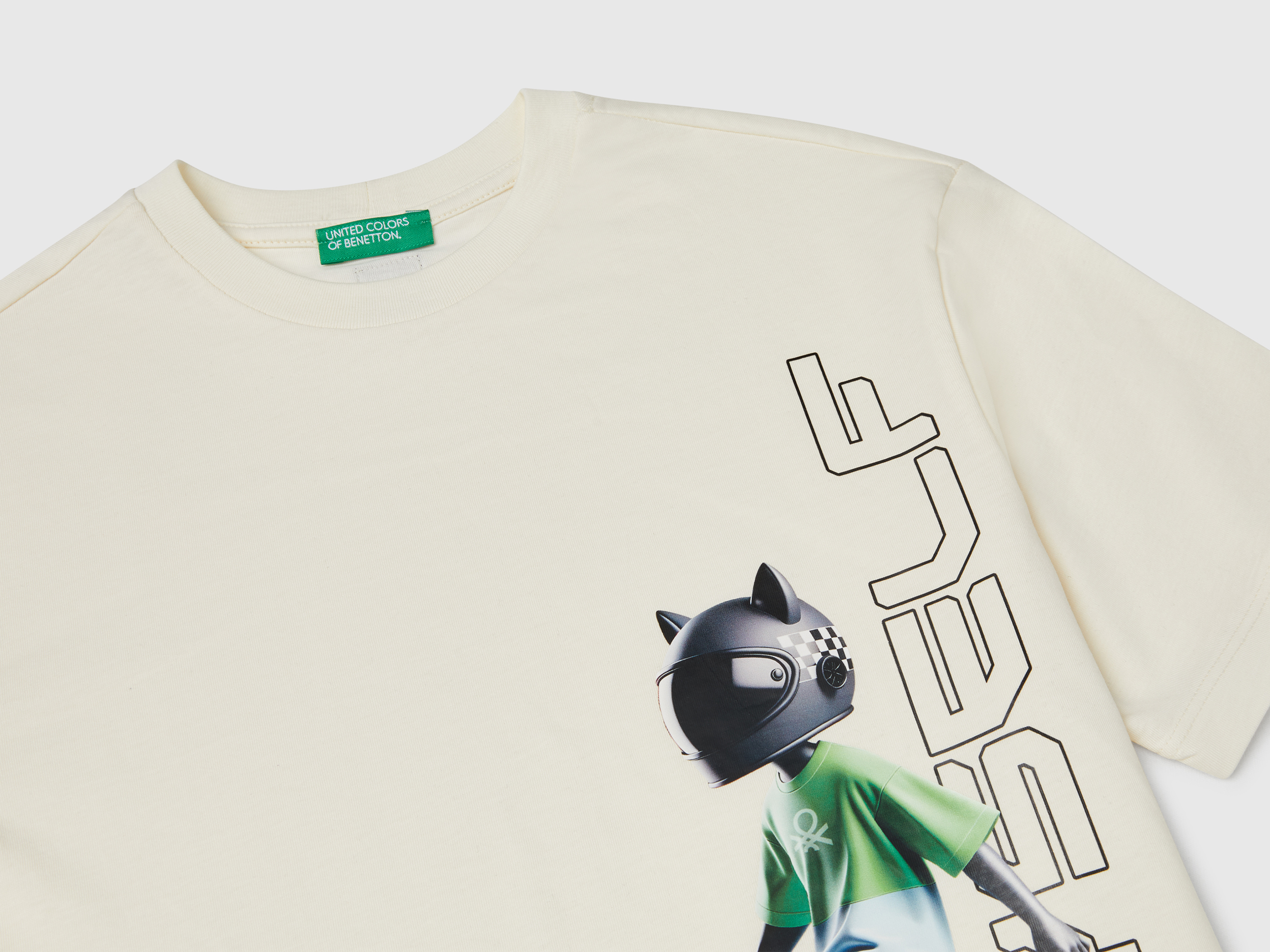 T-shirt blanc avec impression sur le devant – Image 3