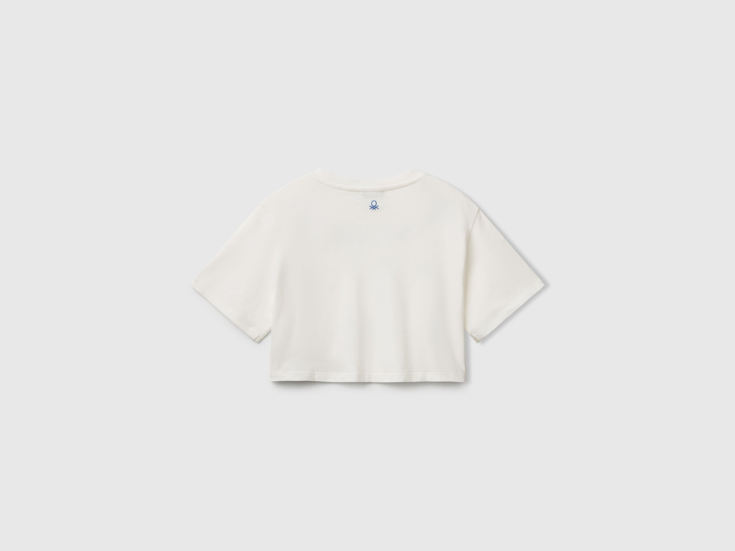 T-shirt blanc avec broderie coquillage – Image 2