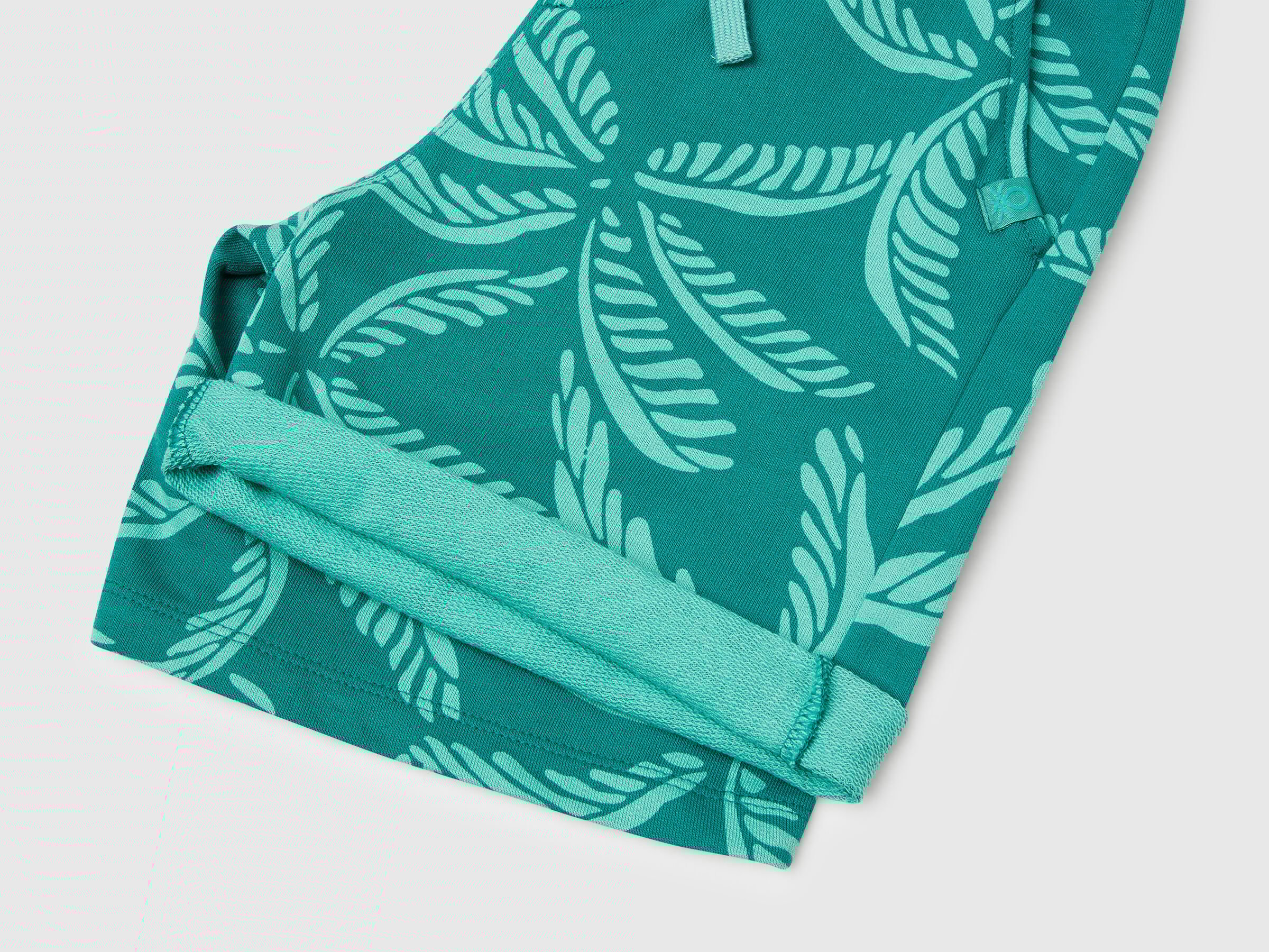 Bermuda à imprimé tropical – Image 3