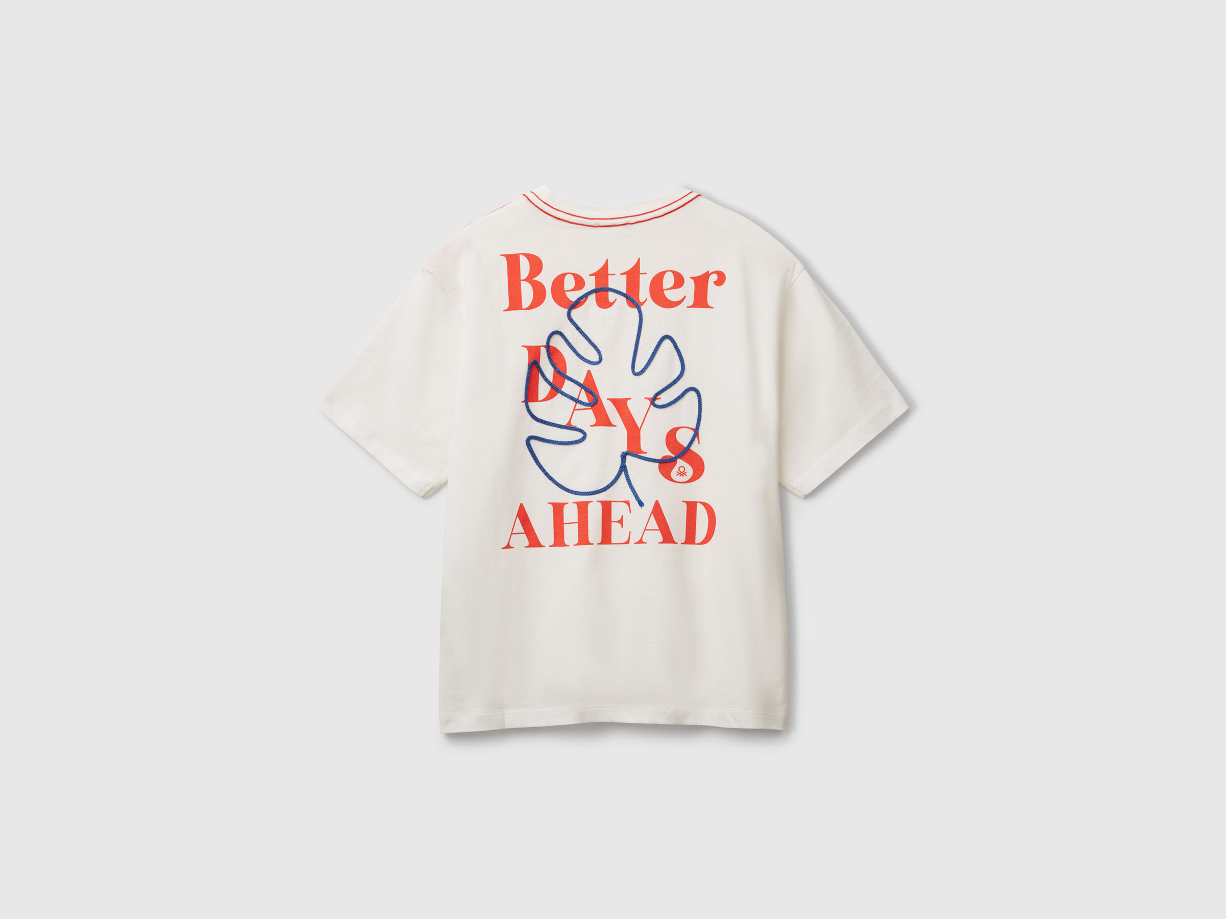 T-shirt avec slogan imprimé et broderie – Image 2