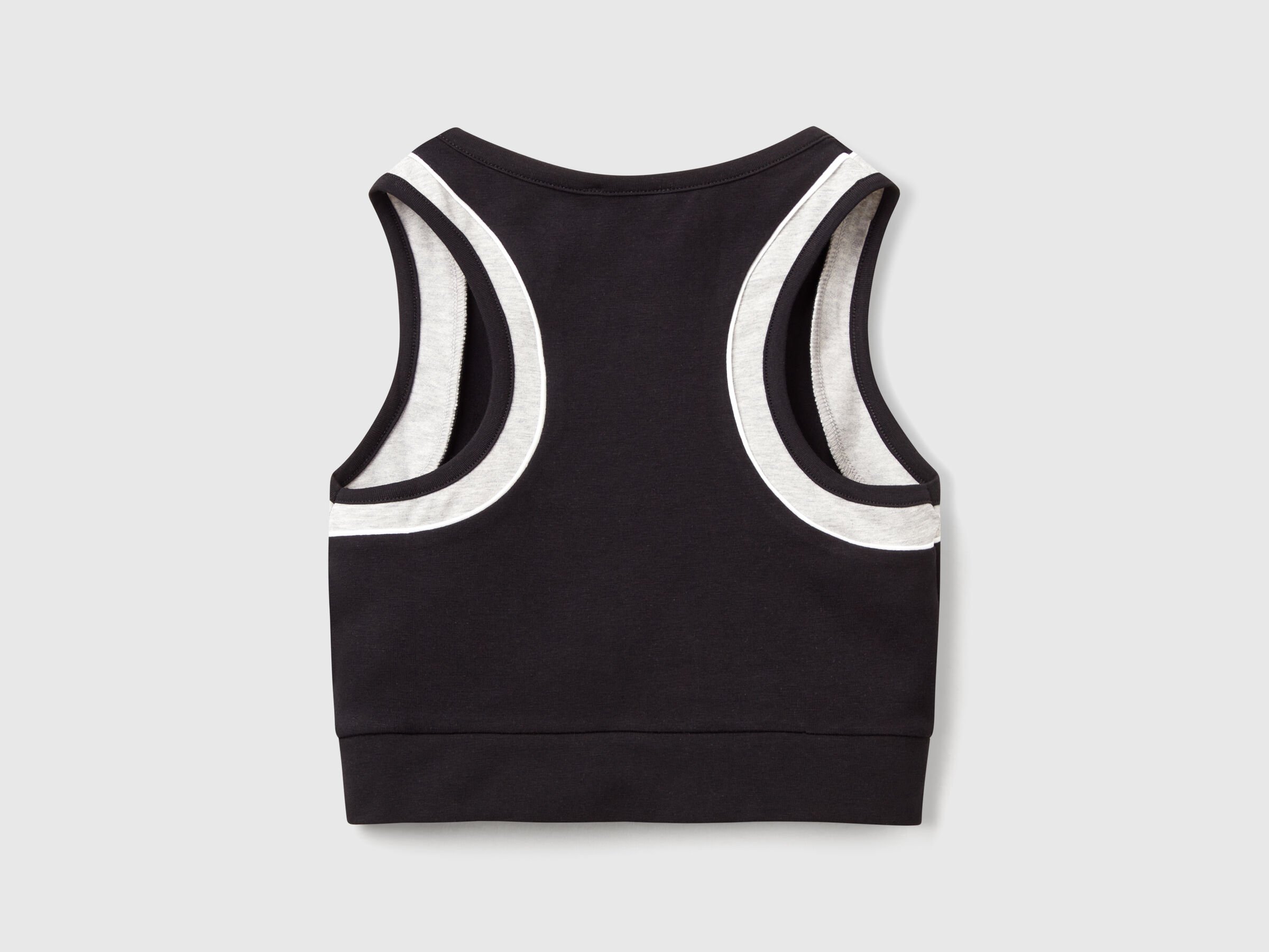 Haut de sport avec passepoil – Image 2